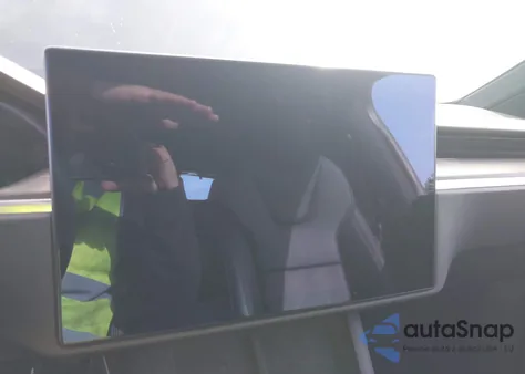 2024 Tesla Model X Long Range из США, поврежденный, VIN 7SAXCAE50RF443203